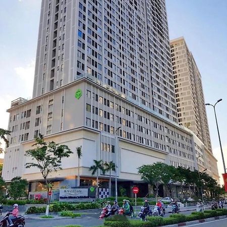 Genius Apartment River Gate Center Хошимин Екстериор снимка
