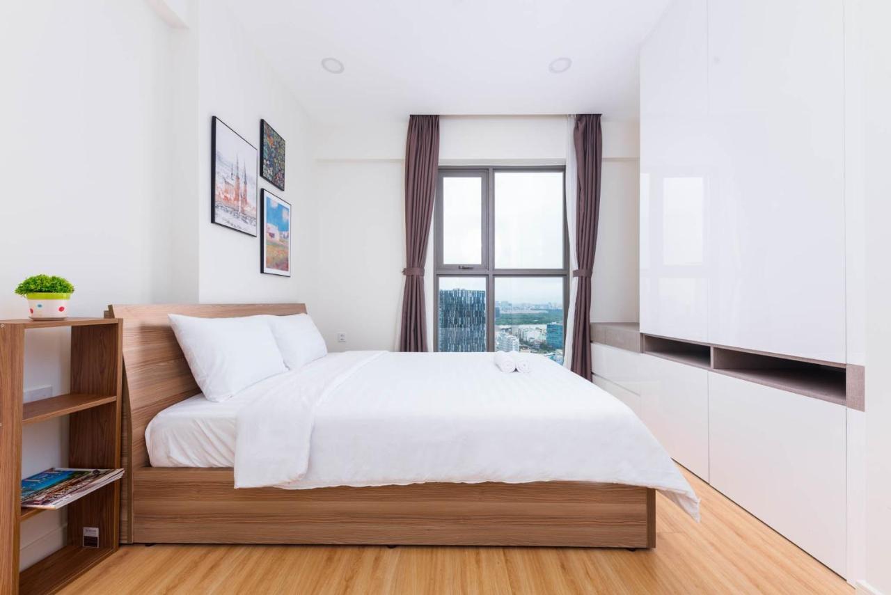 Genius Apartment River Gate Center Хошимин Екстериор снимка