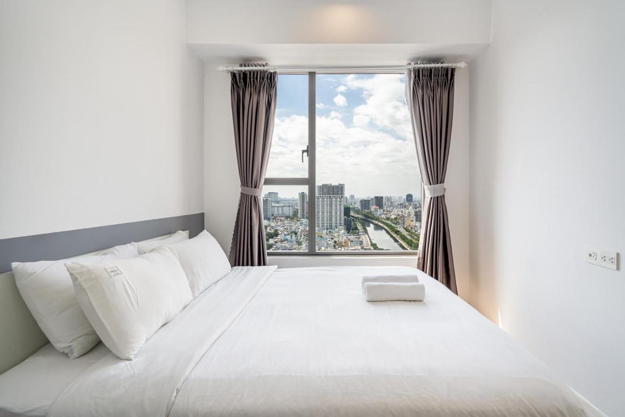 Genius Apartment River Gate Center Хошимин Екстериор снимка
