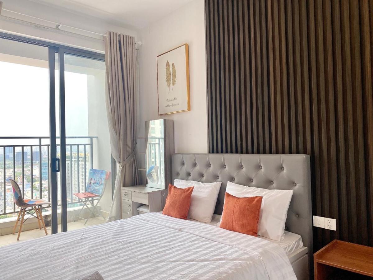 Genius Apartment River Gate Center Хошимин Екстериор снимка