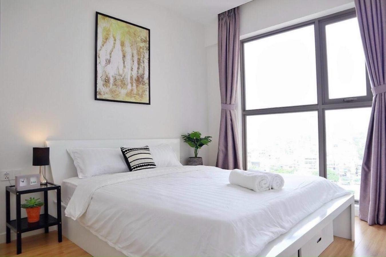 Genius Apartment River Gate Center Хошимин Екстериор снимка