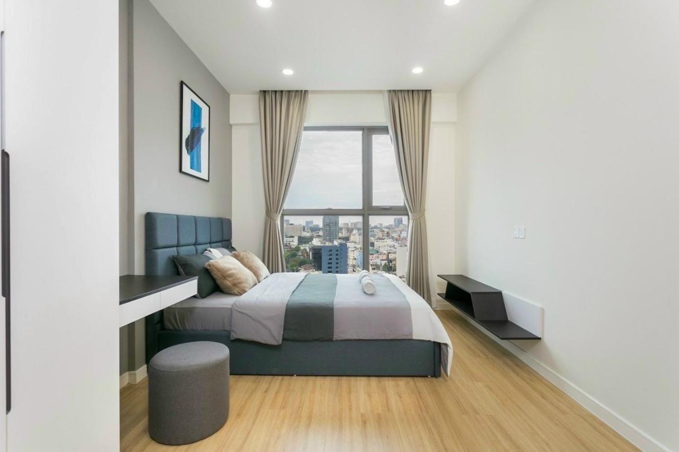 Genius Apartment River Gate Center Хошимин Екстериор снимка