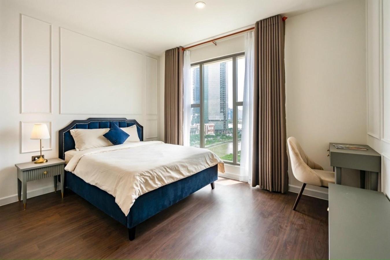 Genius Apartment River Gate Center Хошимин Екстериор снимка