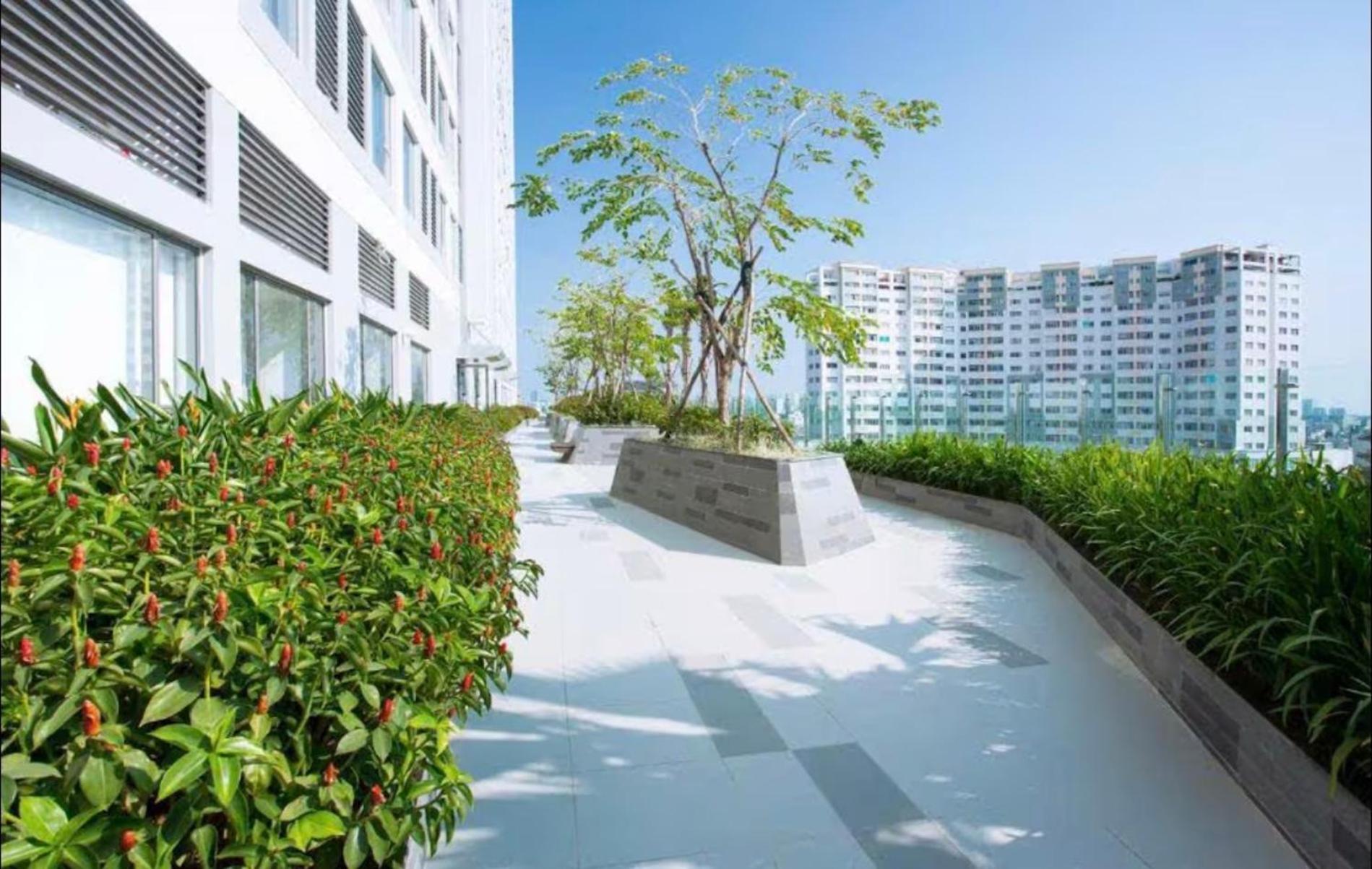 Genius Apartment River Gate Center Хошимин Екстериор снимка