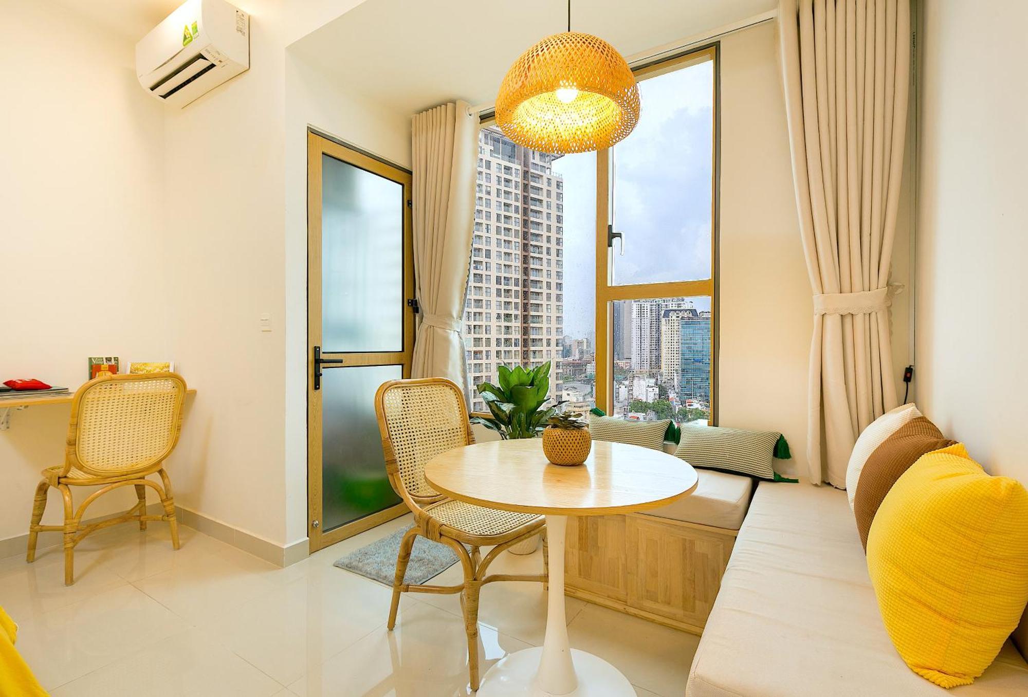 Genius Apartment River Gate Center Хошимин Екстериор снимка